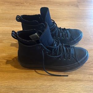 Black waterproof converse size 11